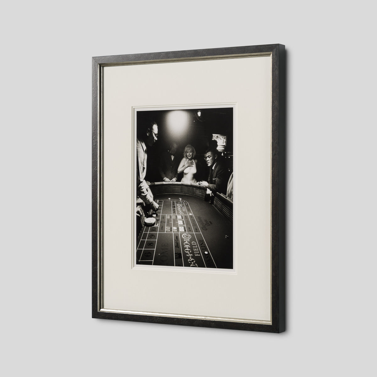 EAR THE CAST & CREW VISIT CASINO (17A) SML 2