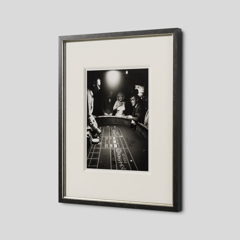 EAR THE CAST & CREW VISIT CASINO (17A) SML 2