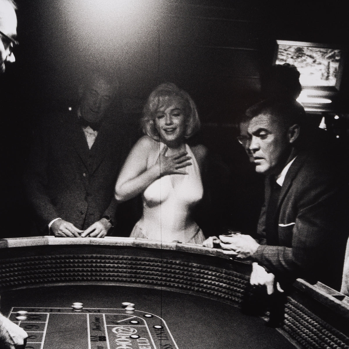 Product image 2 for eve-arnold-the-cast-crew-visit-the-casino-17b-large