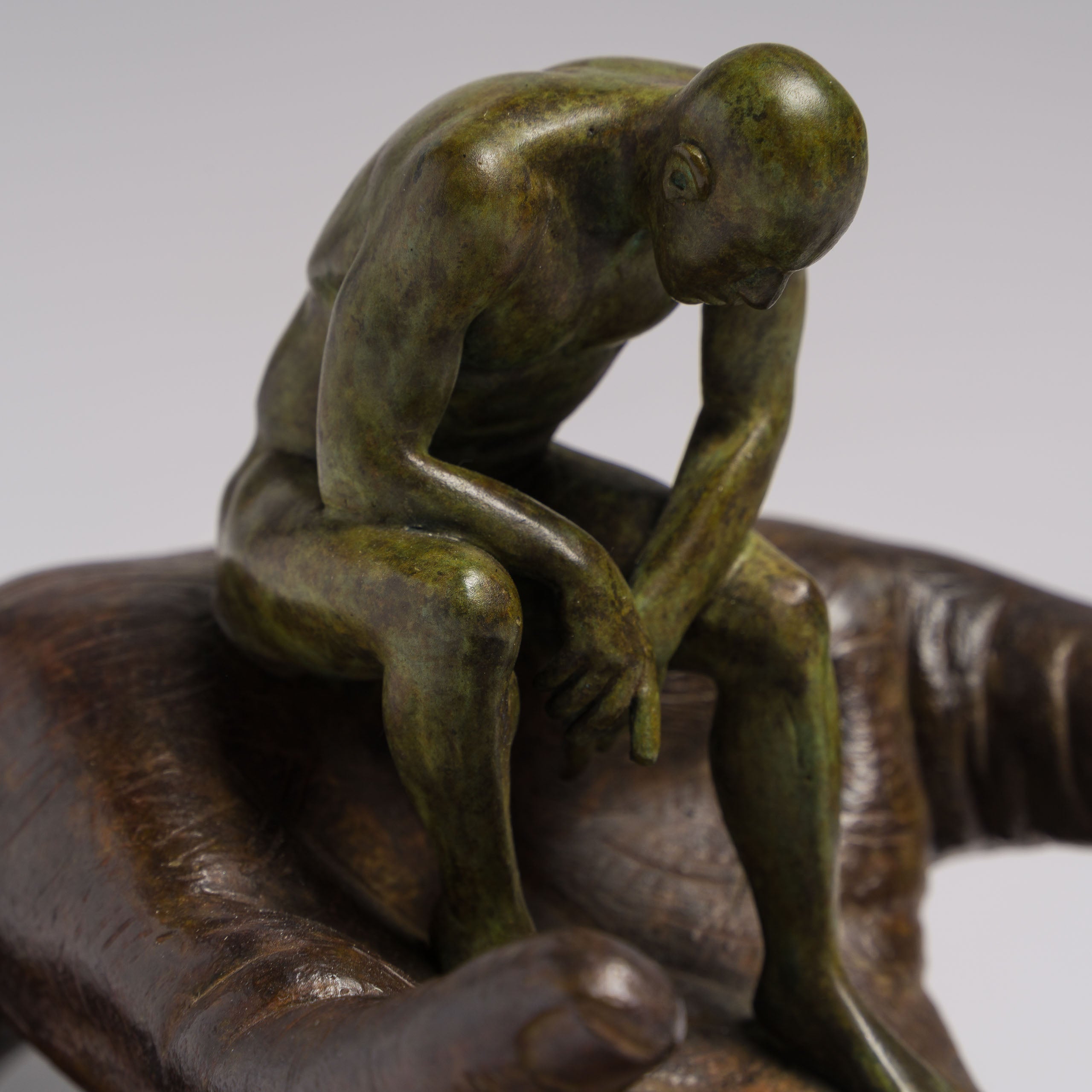 LQU SCU POR 95339 THE HAND OF GOD (BRONZE) (40CM) 8 