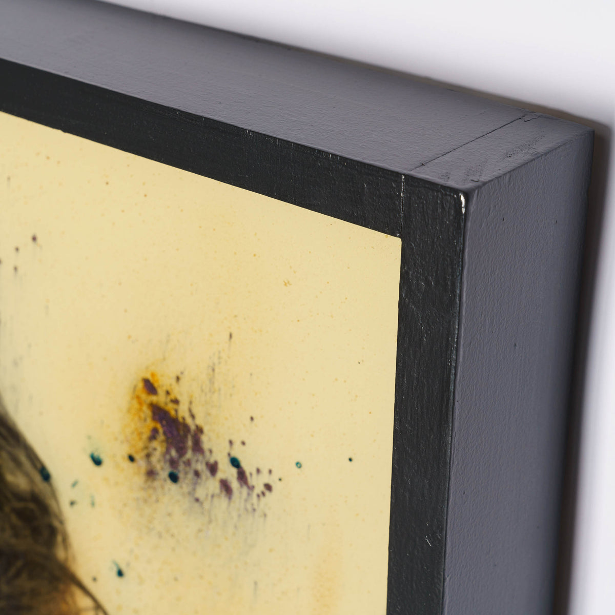 MAZ ORI POR 08483 5 Magenta Ghost 