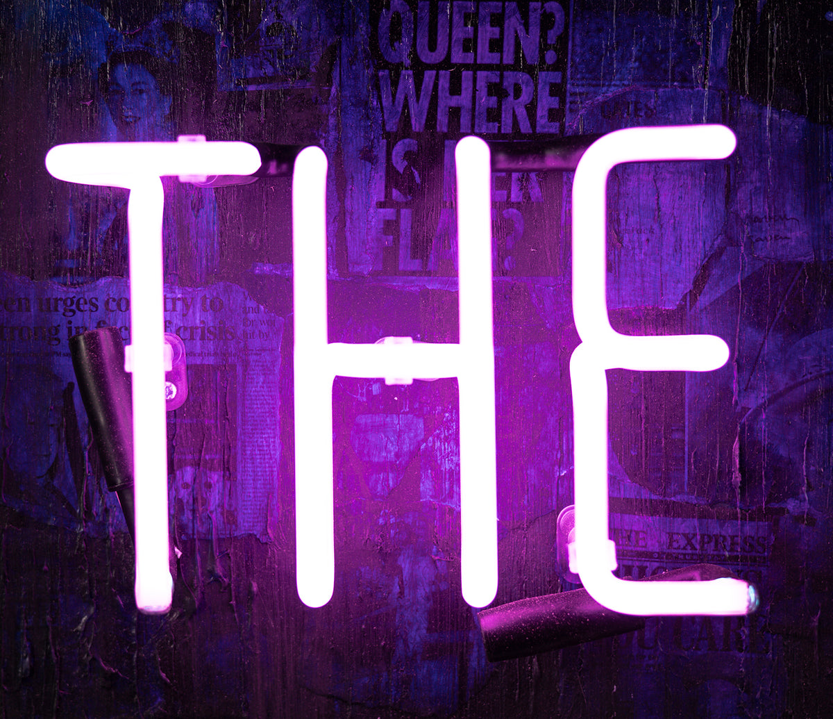 MSL ORI POR 25213 08 God Save The Queen 2 (In Violet Neon) 