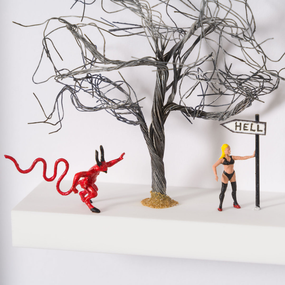 Product image 2 for nic-joly-highway-to-hell-collectors-edition