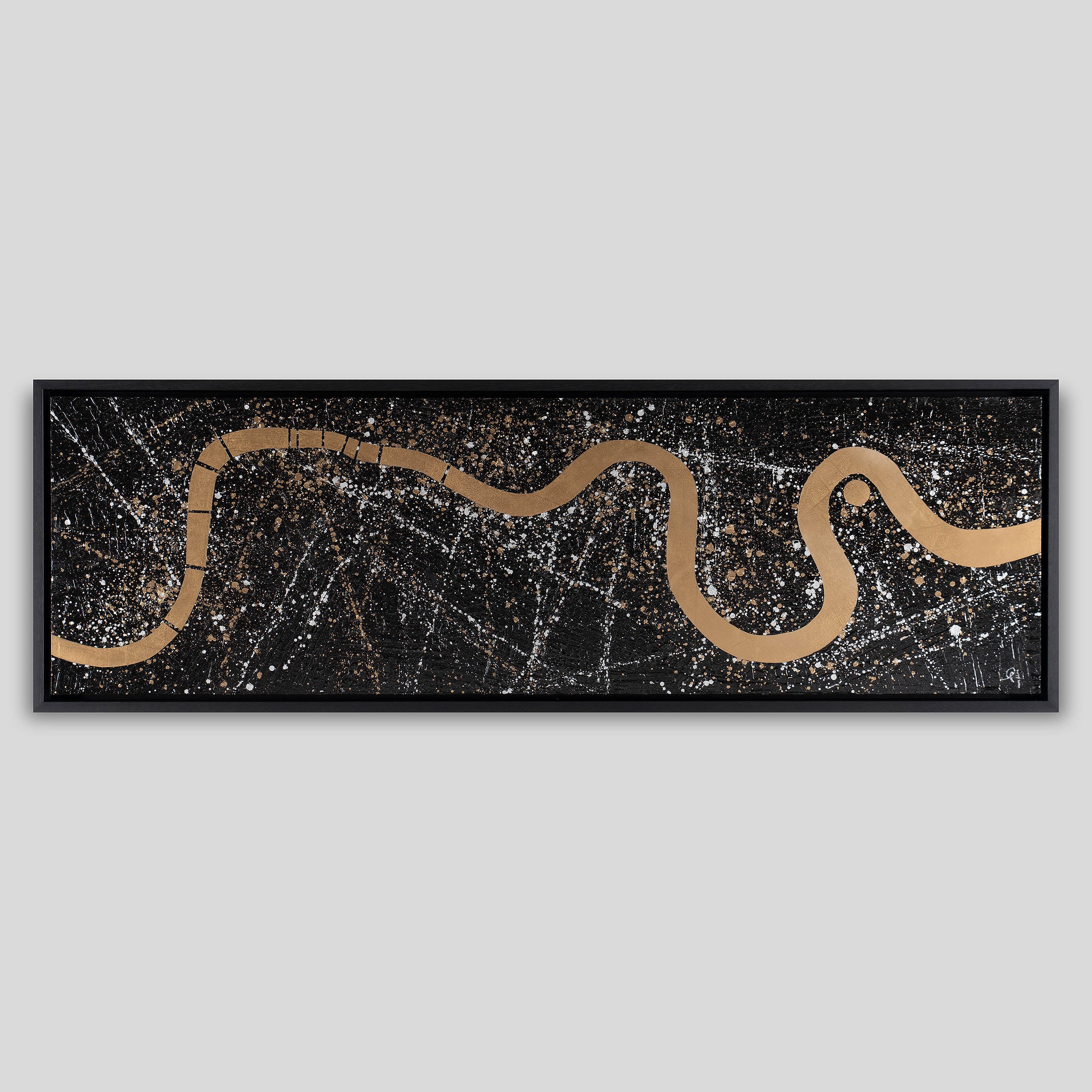 PKE ORI LAN 29162 1 London Shines 