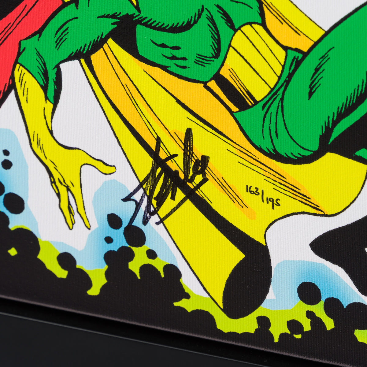 STL SLE HUM 97507 3 The Mighty Avengers #67   Die, Avengers Die!   Boxed Canvas Edition 