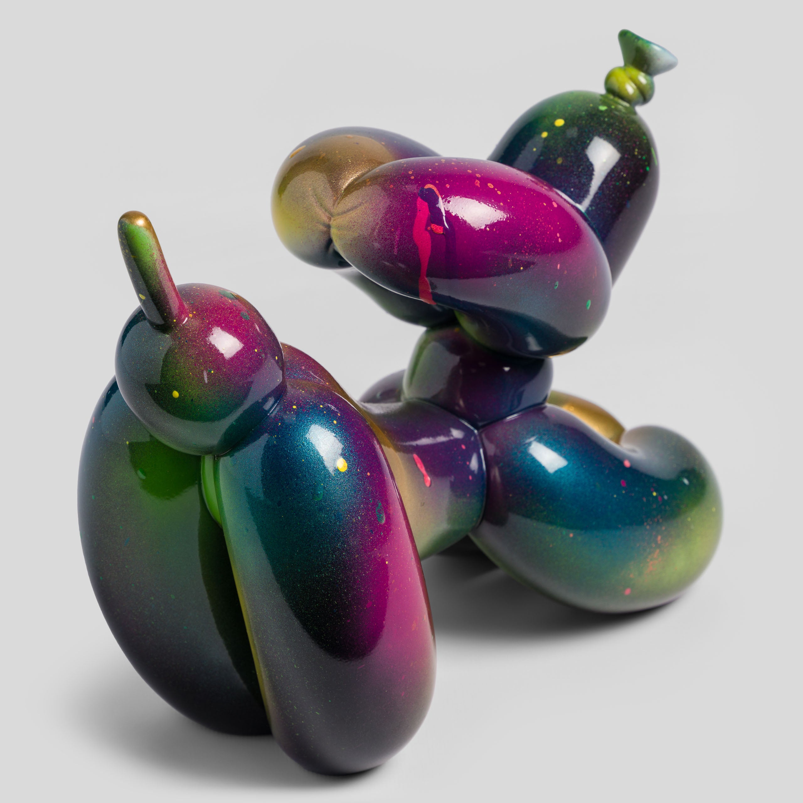 WHN SCU HUM 31529 Downward Nebula Balloon Dog 2 