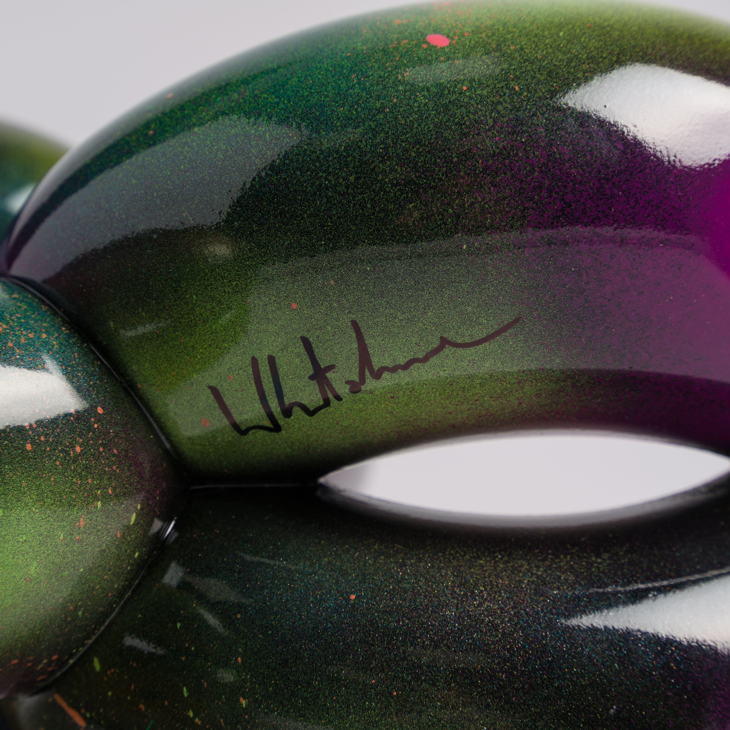 WHN SCU HUM 31529 Downward Nebula Balloon Dog 7 