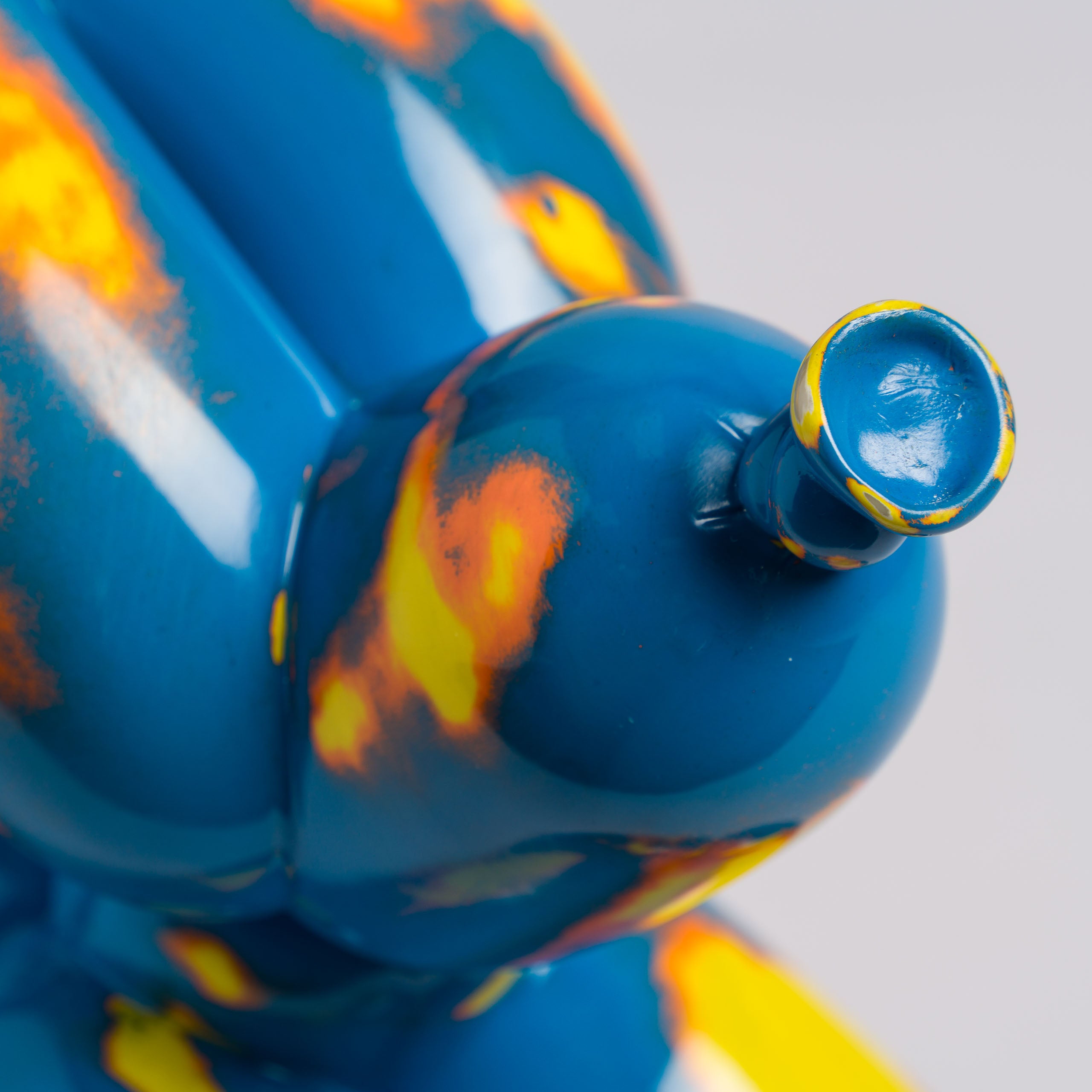 WHN SCU HUM 31531 Multi Layered Downward Balloon Dog 5 