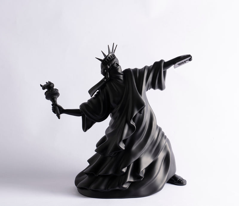 WHN SCU POR 27924 1 Riot of Liberty (Black) 