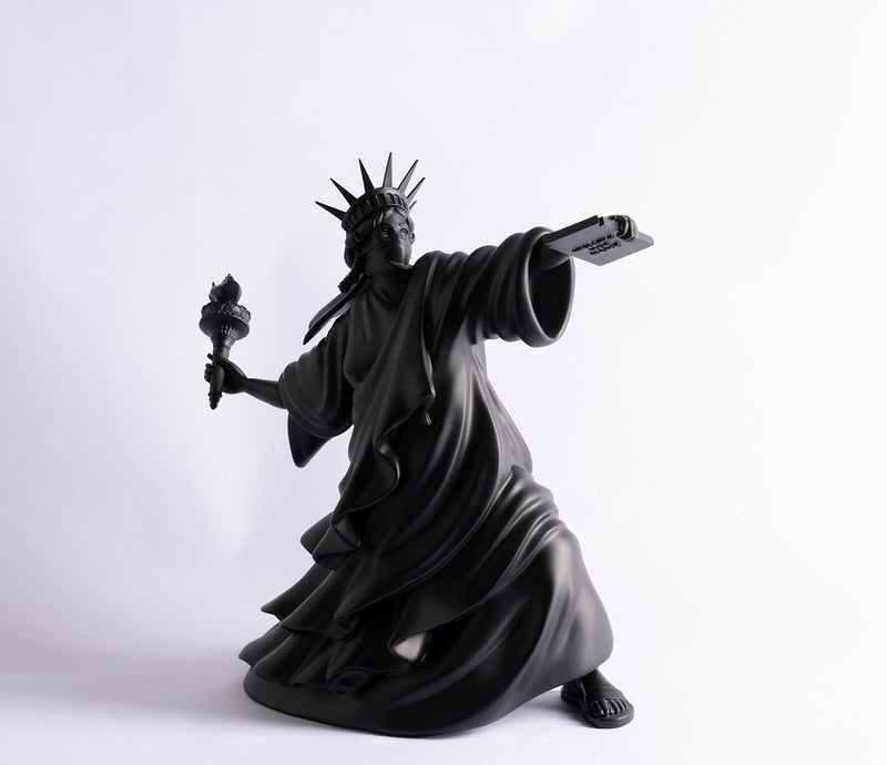 WHN SCU POR 27924 5 Riot of Liberty (Black) 