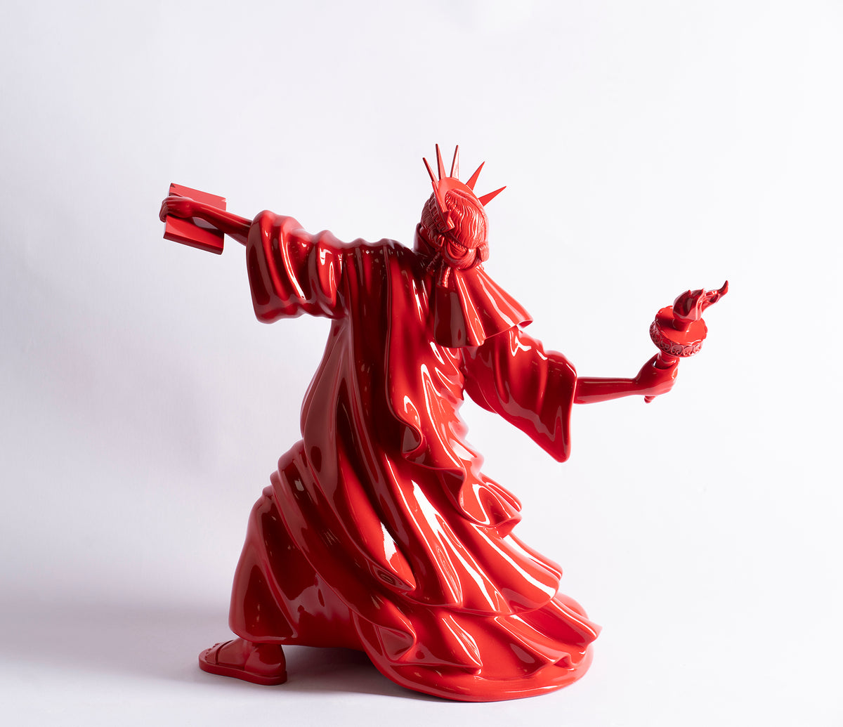 WHN SCU POR 27925 7 Riot of Liberty (Red) 