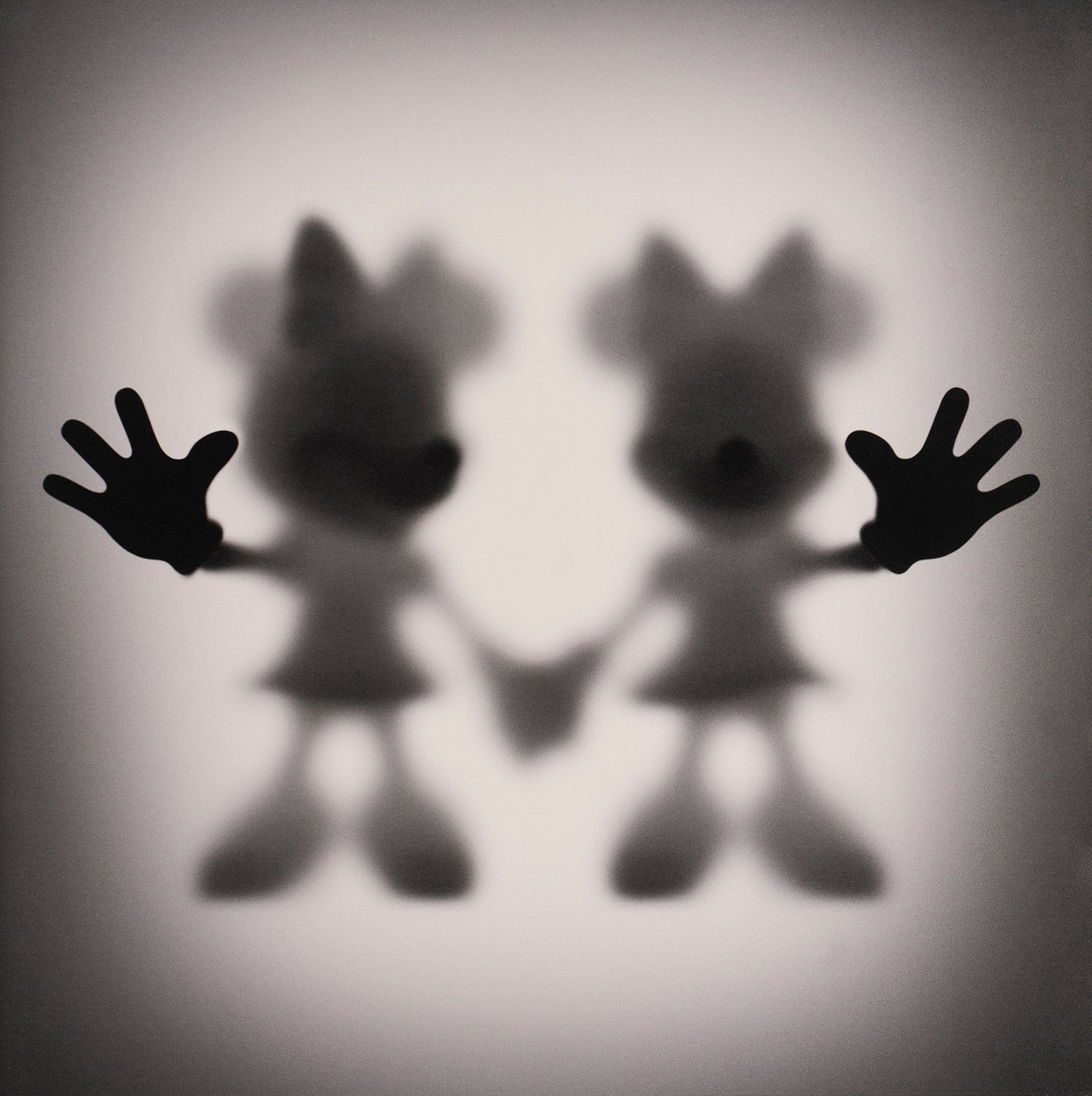 WHN SLE HUM 27857 3 Gone Mrs and Mrs (Large) 